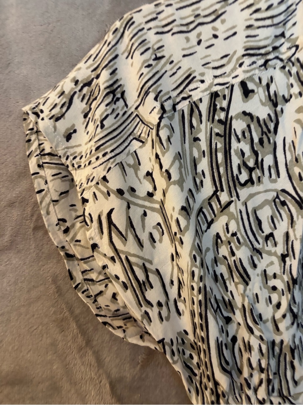 Angie Dress Women’s Size M Black and White Animal Print top of Dress - Picture 4 of 10